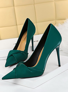 绿色高跟鞋新款细跟法式尖头上车结婚单鞋御姐性感黑色大码女鞋41