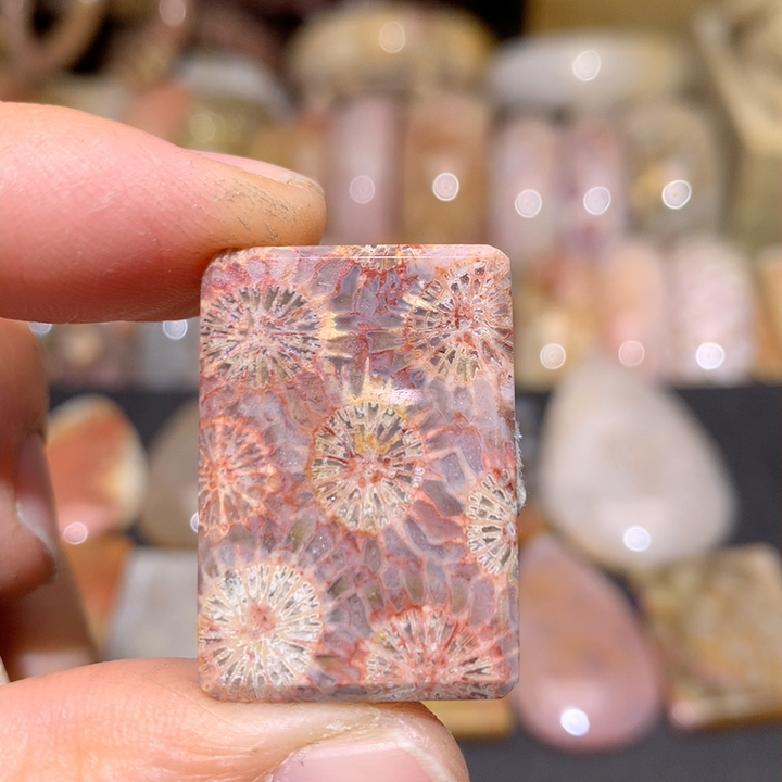 精品紫底飘紫红色卡姿兰大眼睛