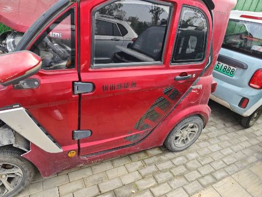 前杠 下装饰左大灯左叶子板左装饰机盖左内泥瓦前挡风中网