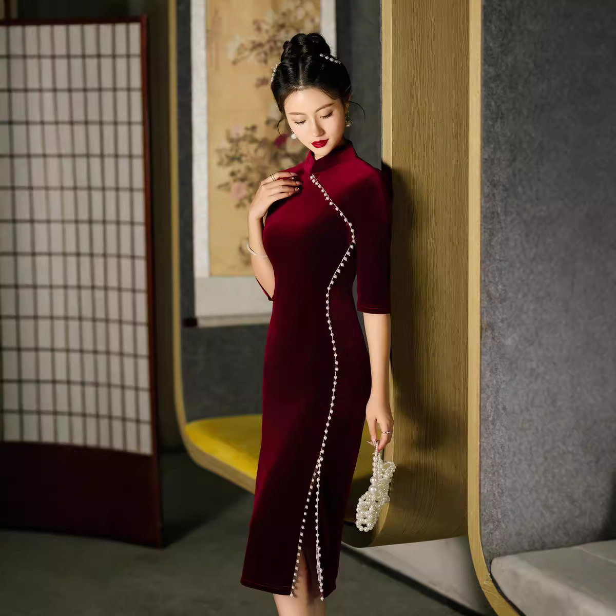 M酒红色丝绒钉珠高贵喜婆婆五分中袖妈妈显瘦日常旗袍裙2026秋