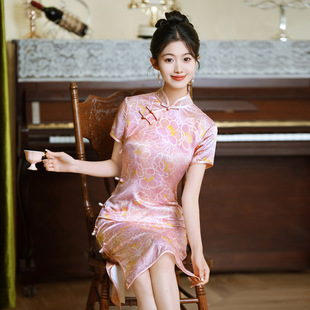 小个子淡粉色桑蚕丝真丝弹力缎短款旗袍中式宴席日常连衣裙夏