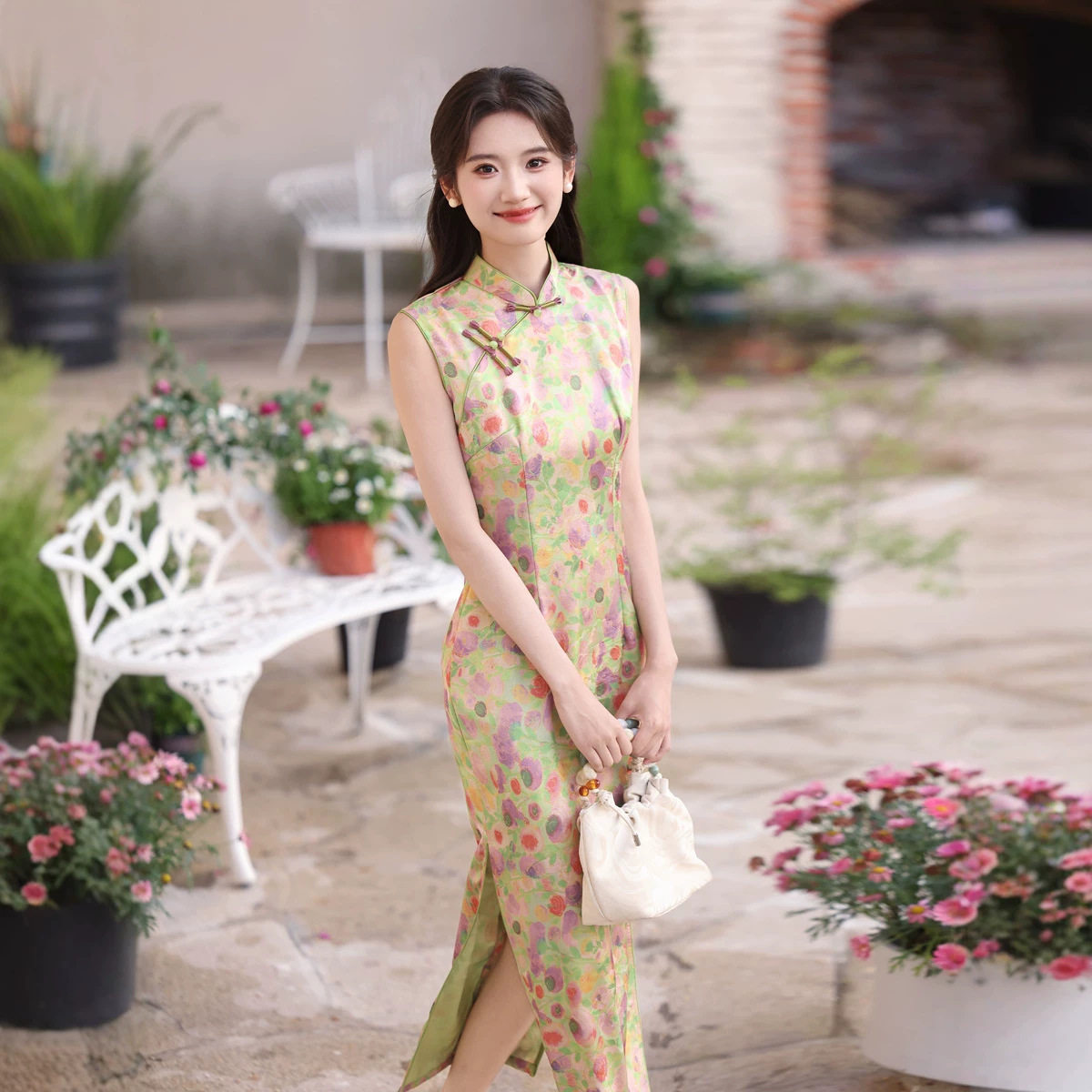 M五彩斑斓旗袍油画印花新中式国风2026新款夏日常少女感连衣裙