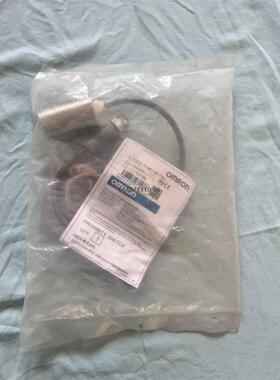 欧姆龙接近开关E2ER-X10D1-M1TGJ，袋子未开封，