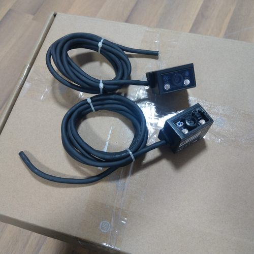 SR-610如图打包2个配件出