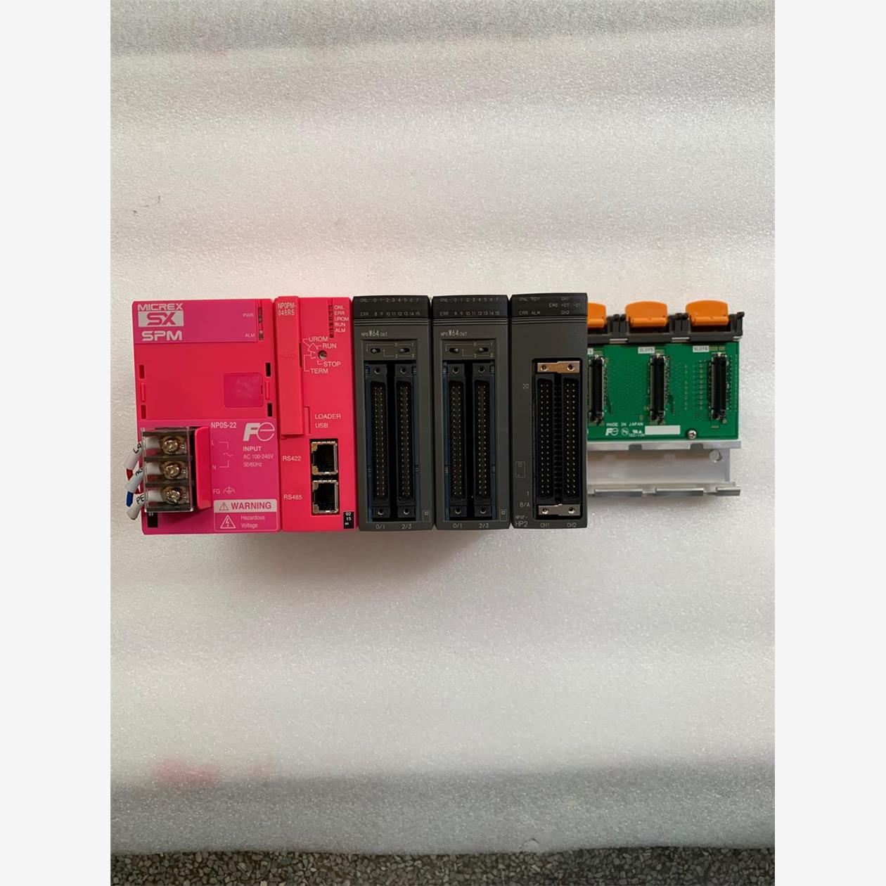 富士PLCNP0PM-048RSW6T