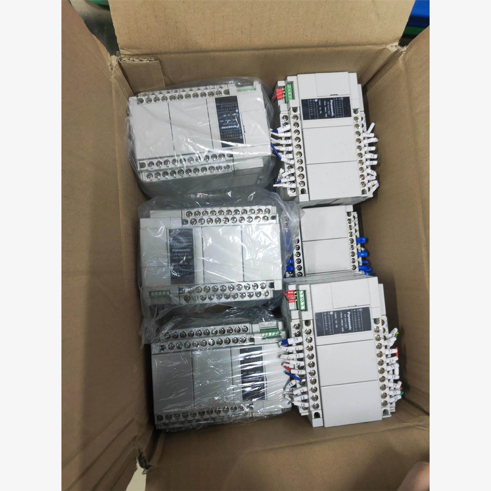 松下PLC，型号FP-XHC30T