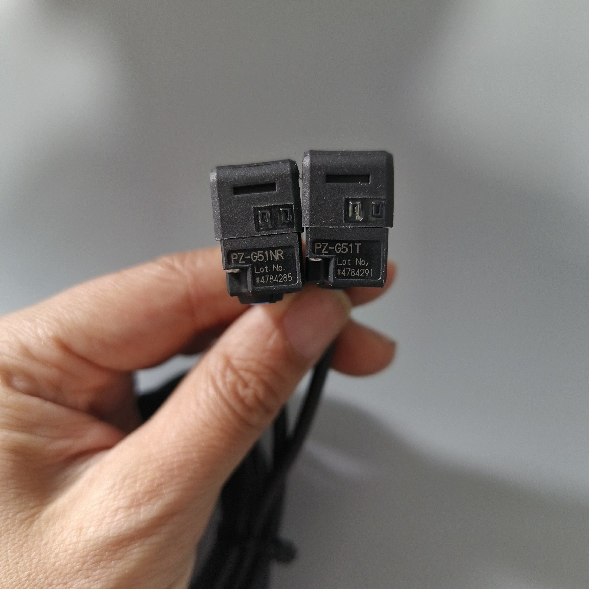 基恩士PZ-G51NR/PZ-G51T，一对光电传感器，成色