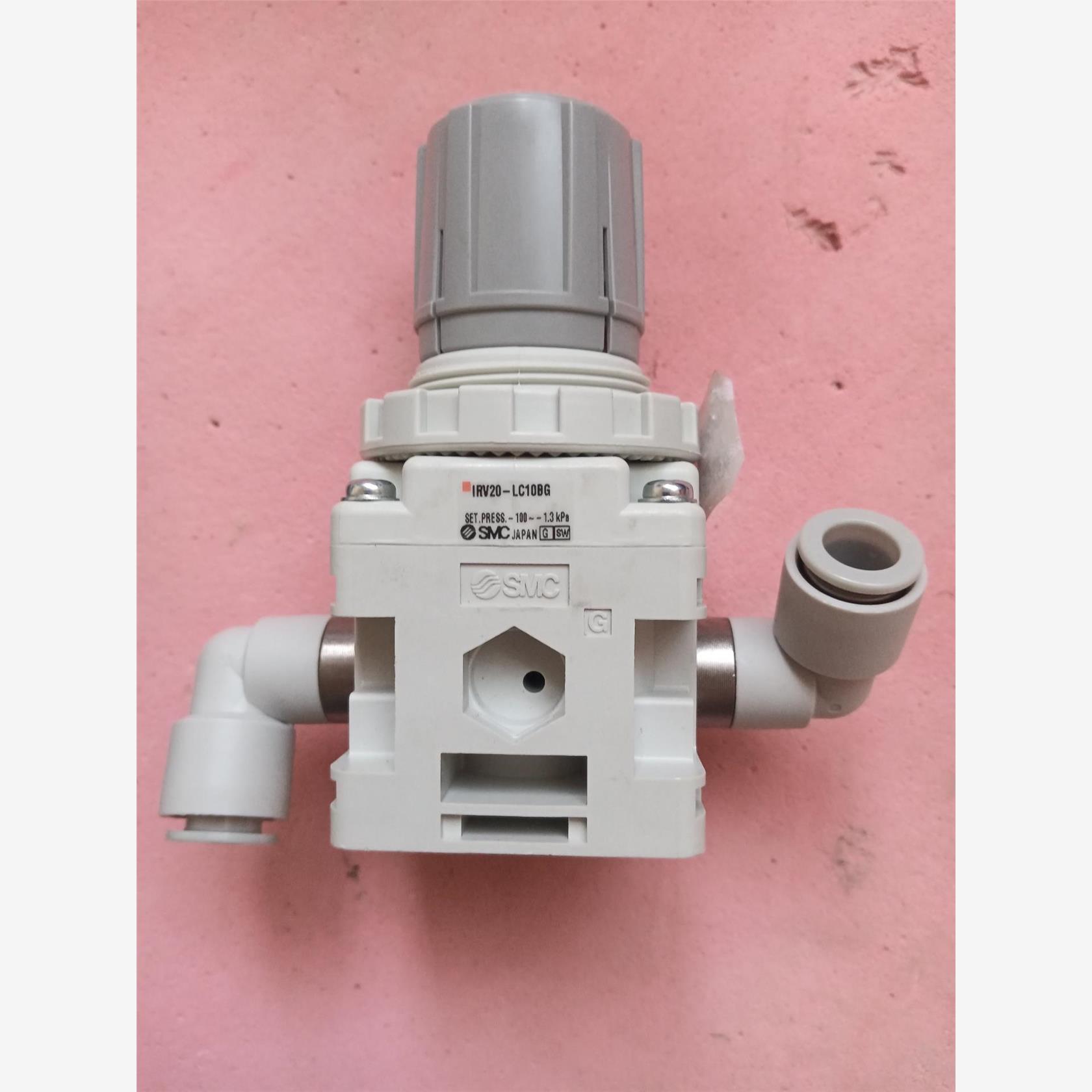 SMC IRV20-LC10BG 真空调压阀，数量1个