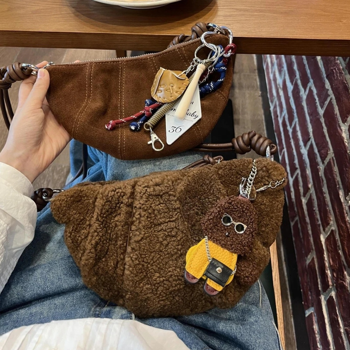 秋冬羊羔毛可颂牛角包高级感简约百搭饺子包通勤绒面单肩斜挎包女