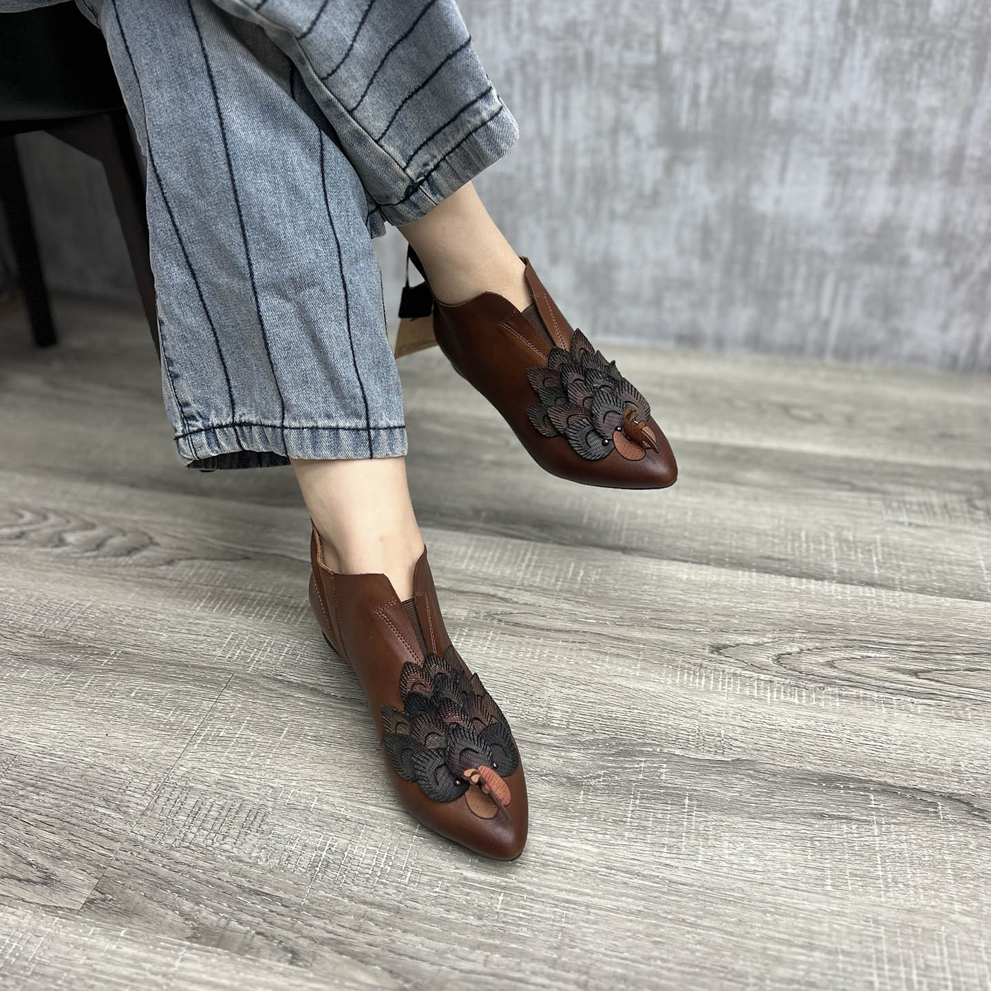 尖头孔雀粗跟牛皮短靴民族风靴子