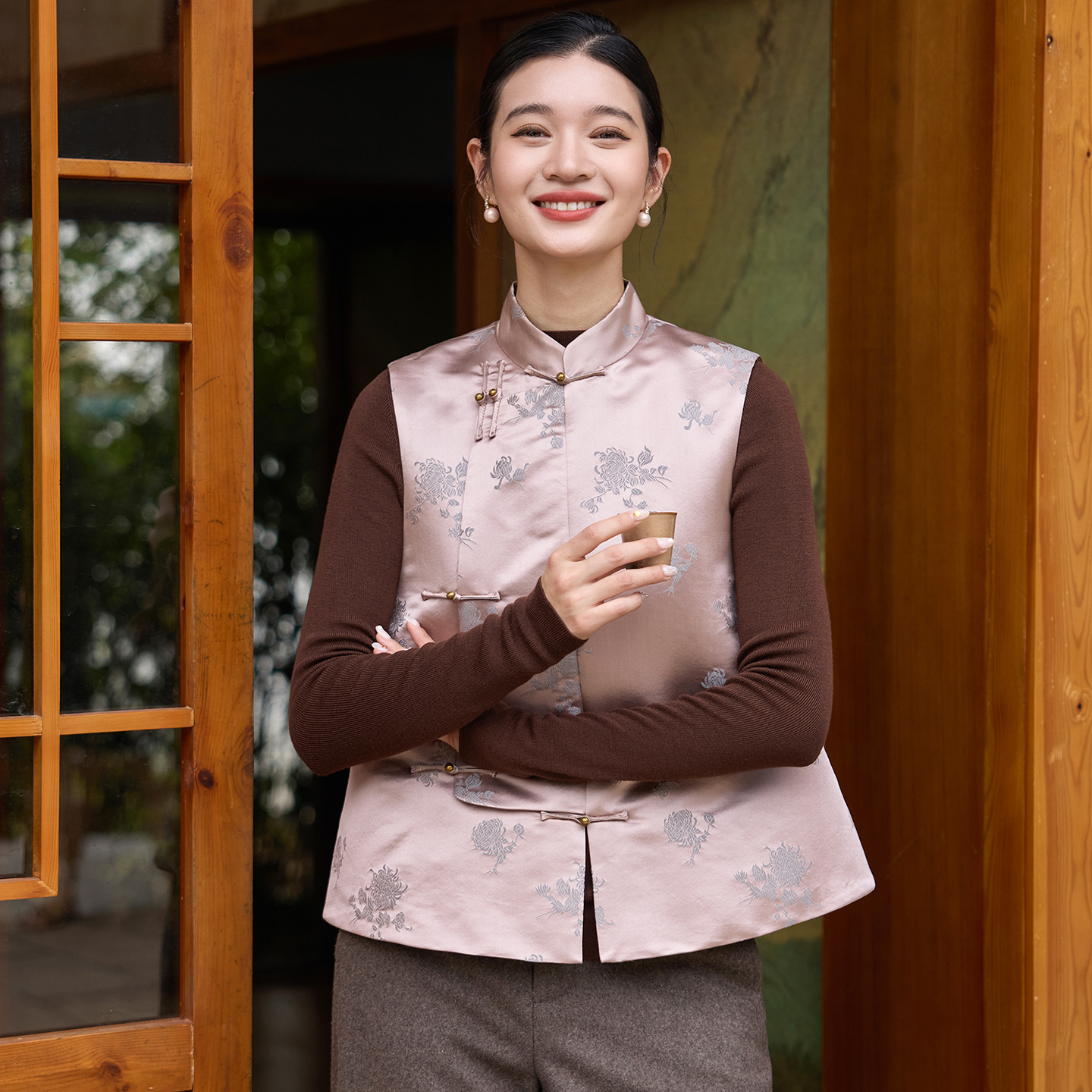 菲伊唐真丝花蕾缎女立领古棉马夹