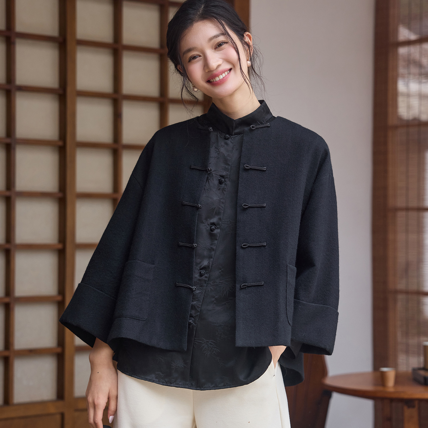 菲伊唐冬季冬羊毛对襟盘扣上衣女