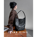 Ring Vibe 慵懒风褶皱水桶包女秋冬新款 高级感头层牛皮单肩托特包