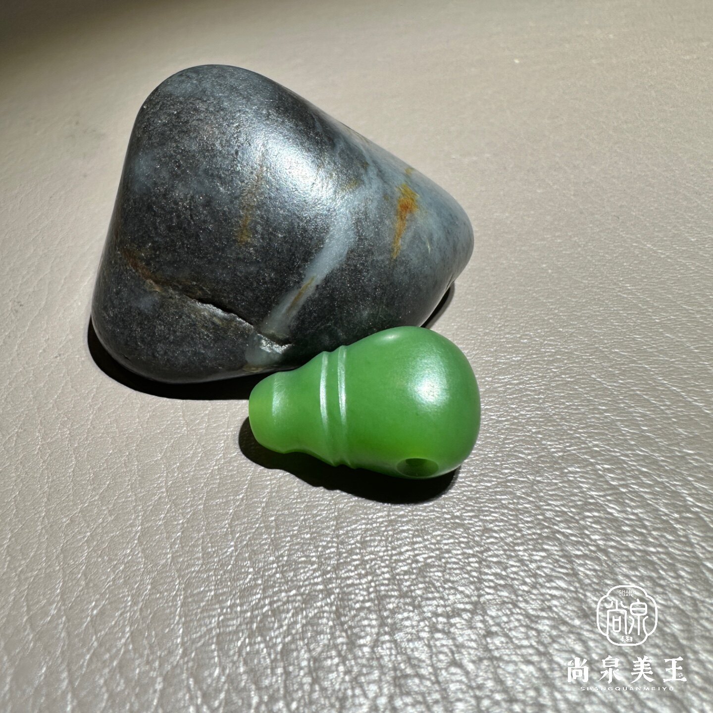 尚泉美玉4.2克碧玉三通阳绿手工磨制项链手串搭配颜色纯净精品