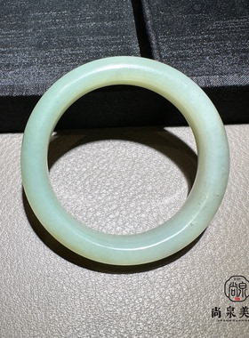 新疆和田玉籽料53.5圈口手镯