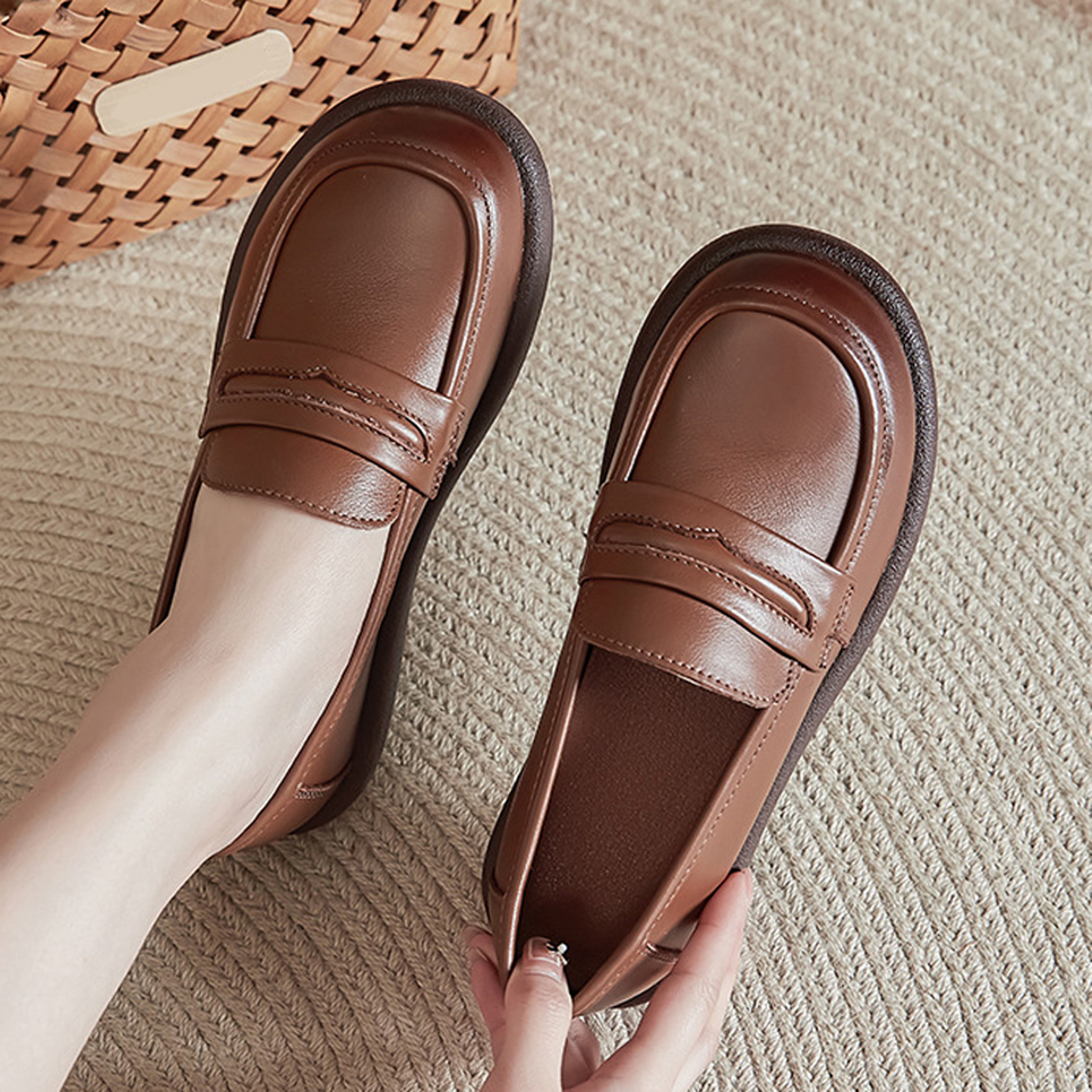 名洋鸟妈妈鞋真皮软底舒适小皮鞋