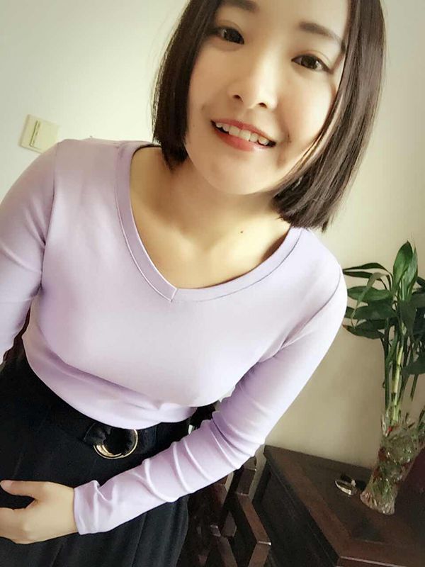 两件包邮纯色t恤女修身长袖V领 纯棉莱卡春秋大码女装打底衫