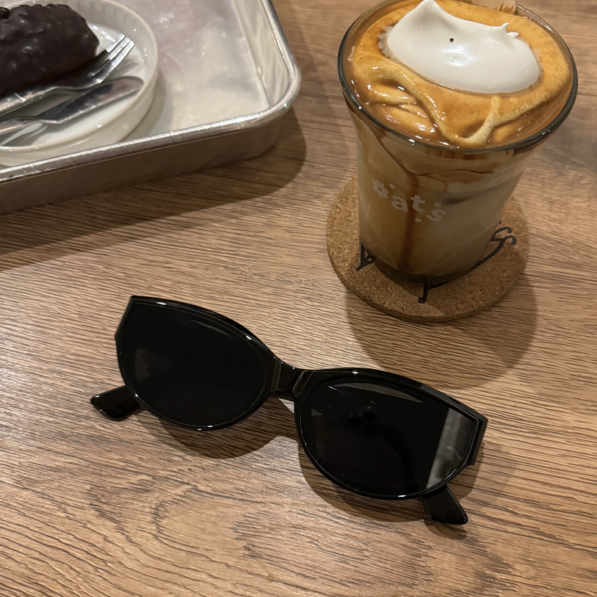 对方圆脸很友好～2024新款美式猫眼墨镜小脸辣妹黑色太阳眼镜女