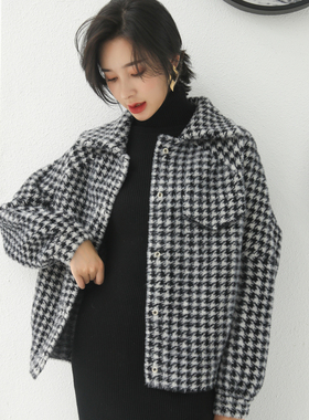 仿水貂绒外套女短款2019新款春装chic韩版宽松小香风千鸟格慵懒风