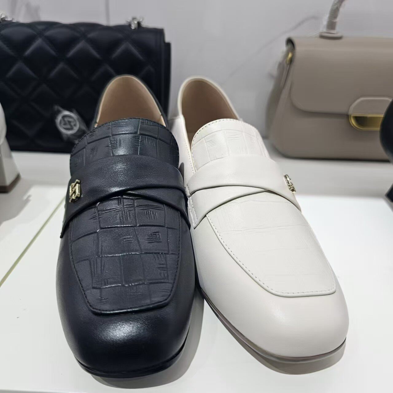 REDDRAGONFLY/红蜻蜓复古玛丽珍单鞋牛皮圆头粗跟高跟鞋实体正品