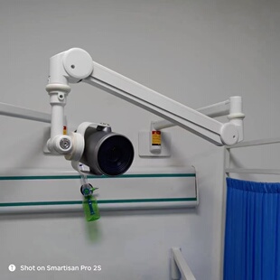 定制加工医院病房救护车场所医疗台车智能摄像头专用摇臂挂架支架