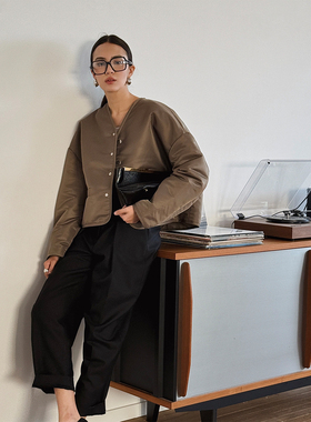 SOTHEA 2025年秋冬新品时髦V领短款落肩夹棉棉服短外套棉衣棉袄