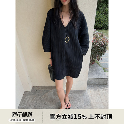 重磅定制压褶面料立体造型连衣裙