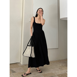 SOTHEA 优雅方领显瘦百褶大裙摆吊带背心连衣裙气质中长裙女 法式
