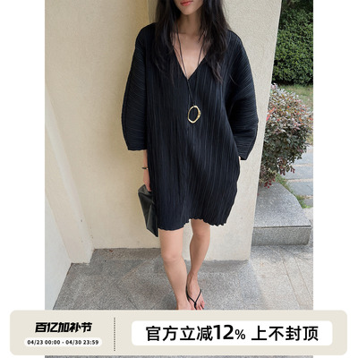 重磅定制压褶面料立体造型连衣裙