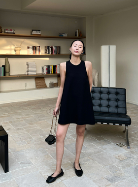 SOTHEA chao显瘦垂坠醋酸窄肩设计A型无袖背心连衣裙夏时髦小黑裙