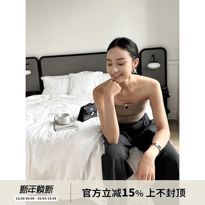 超显瘦修身弹力金属logo针织抹胸