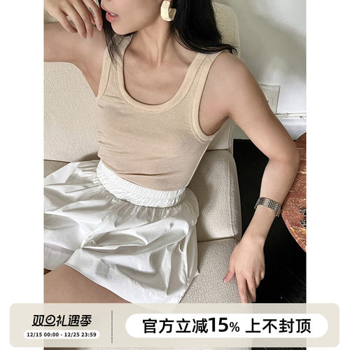 显瘦版型挖肩U领针织背心基础款