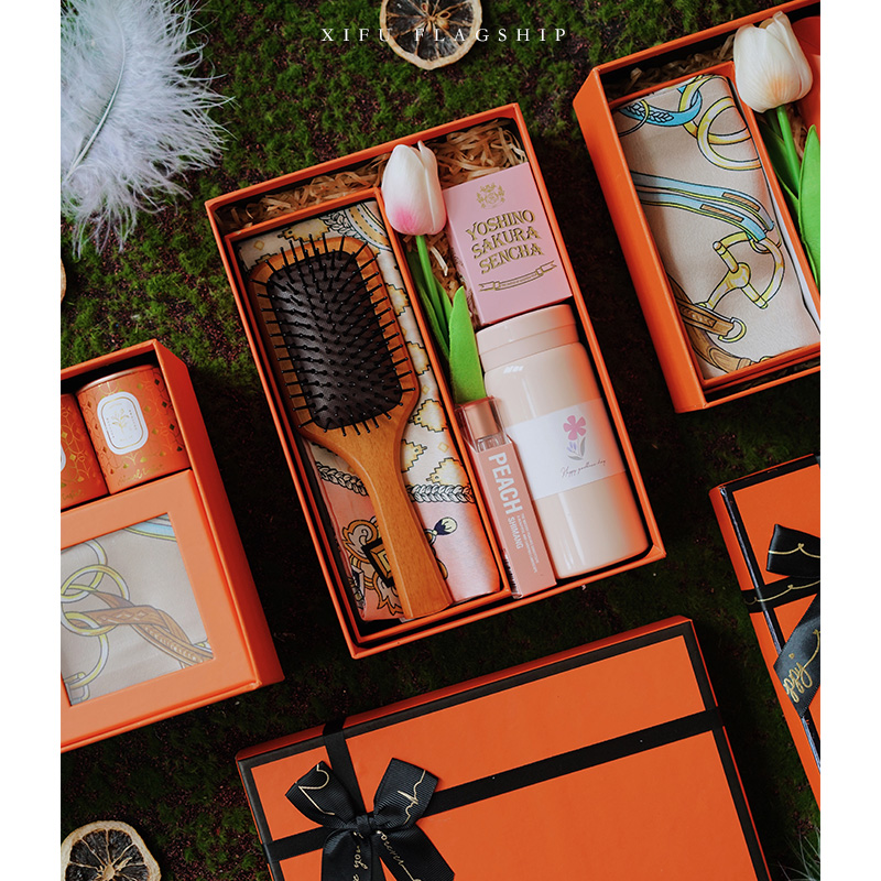 三八妇女节礼物送员工实用丝巾