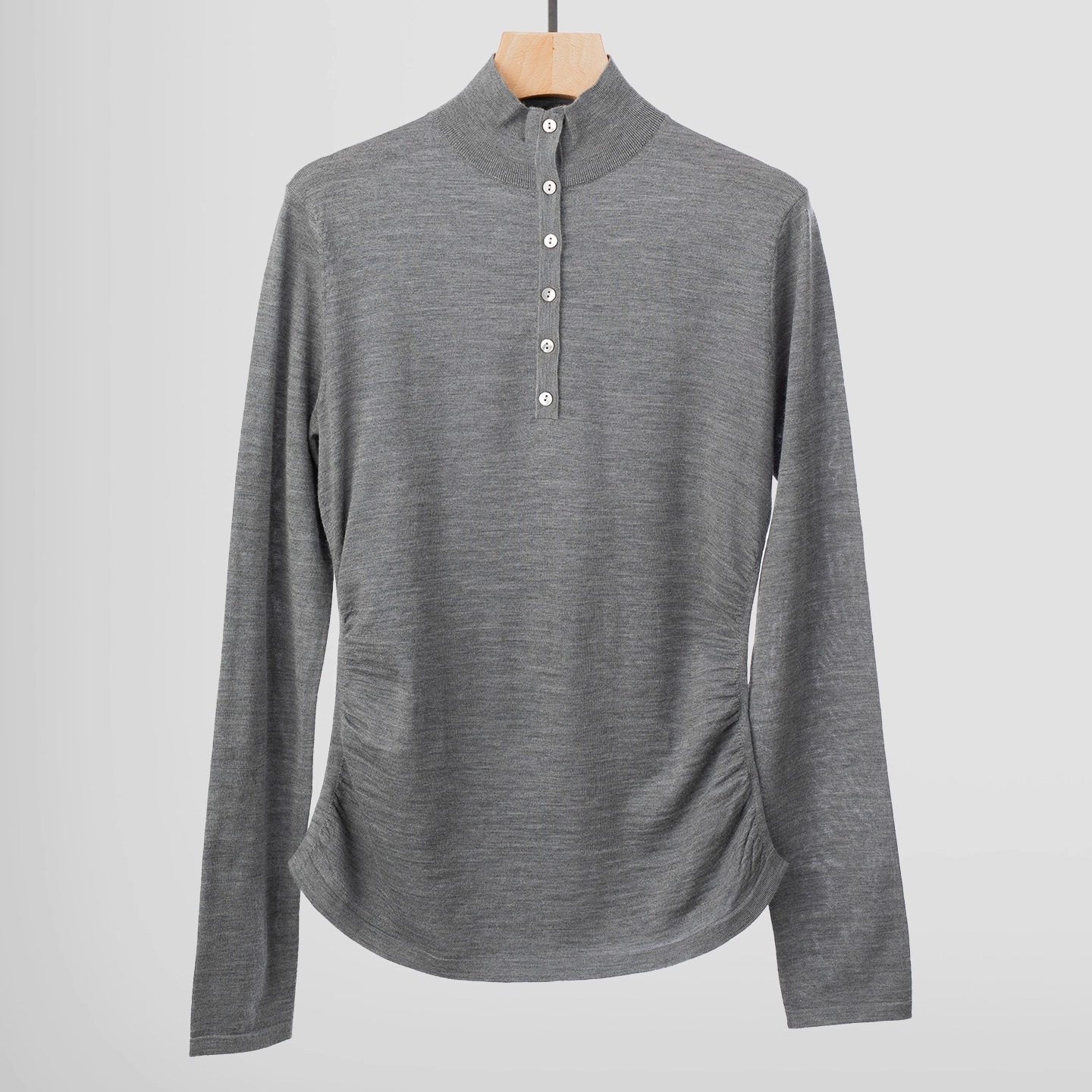 【Highline系列】日本线th16针精纺美丽奴羊毛皱褶高领扣针织衫女