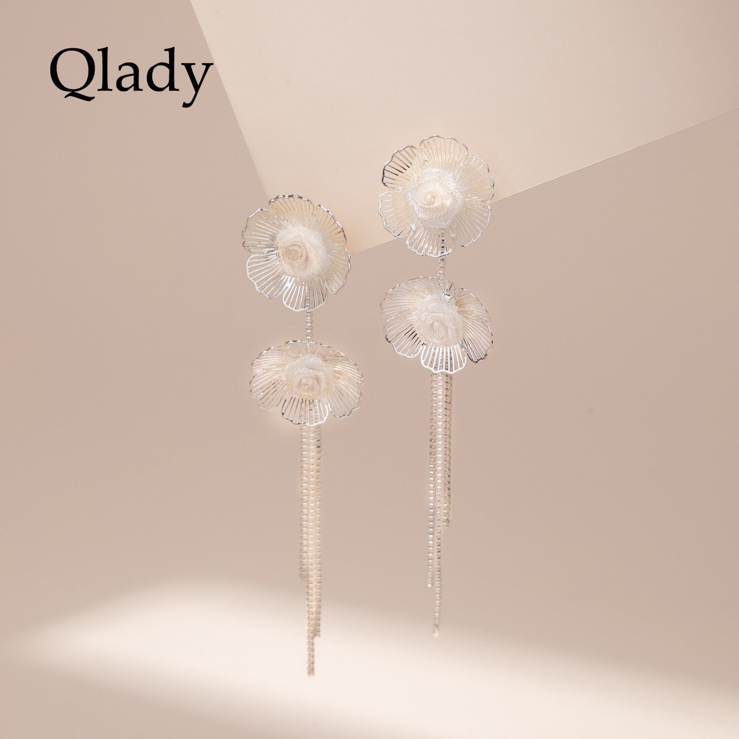 镂空花瓣流苏耳坠耳饰女纯银耳钉适合法式度假的耳环2025新款爆款,饰品/流行首饰/时尚饰品新,耳环,淘宝优惠券,粉丝福利购,淘宝优惠卷