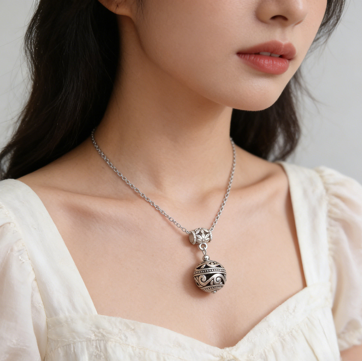 新款厂家简约时尚项链饰品复古 复古藏银镂空圆环坠子锁骨链XL193