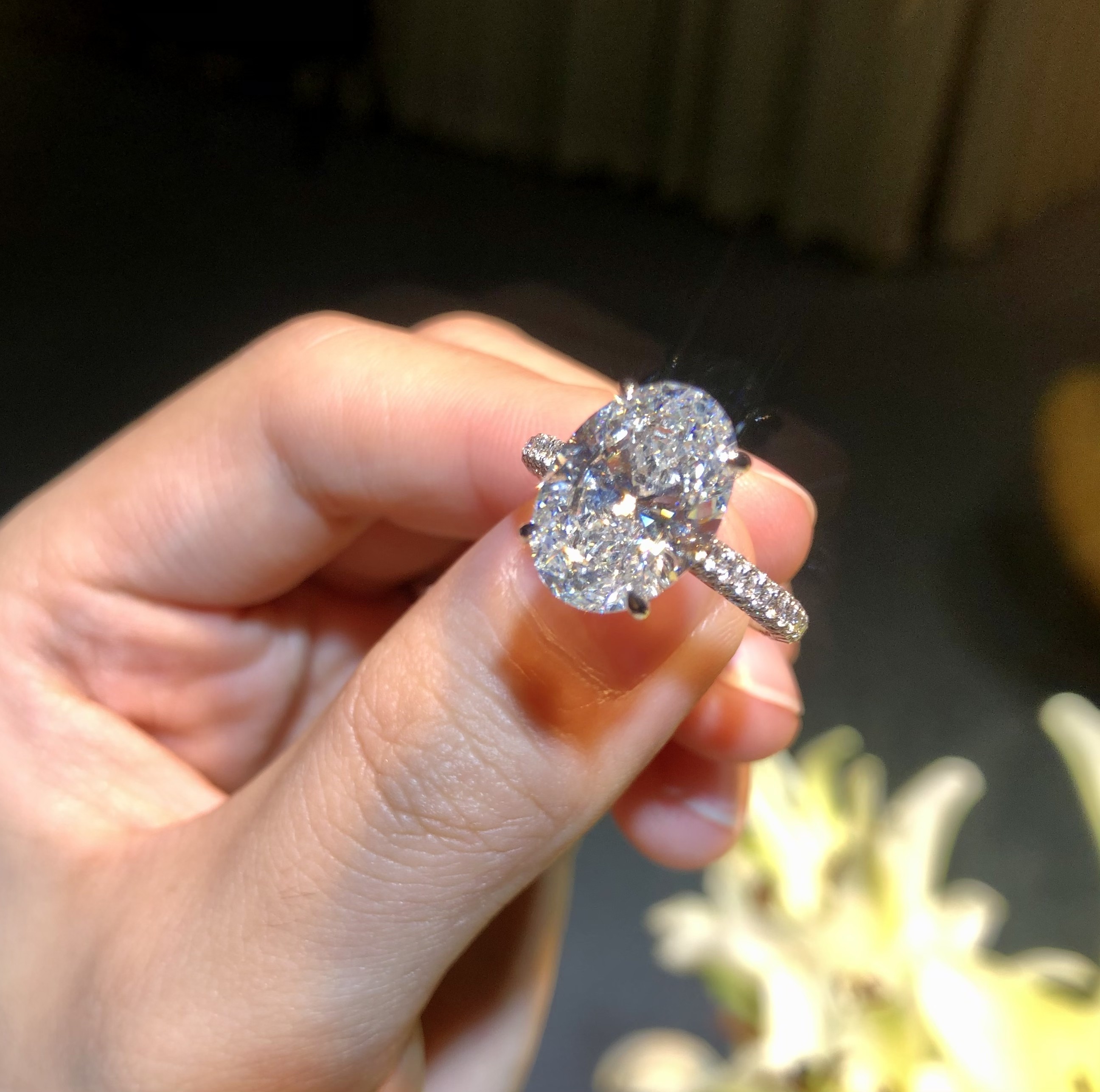 『sold』超高性价比 简约大气 5克拉h色无瑕椭圆钻戒 18k白金 gia