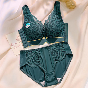 無(wú)痕75B95C背心內(nèi)衣女小胸聚攏無(wú)鋼圈收副乳文胸罩 本命年大紅套裝