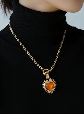中古风复古橙色爱心项链耳环女小众设计轻奢高级感气质耳钉锁骨链