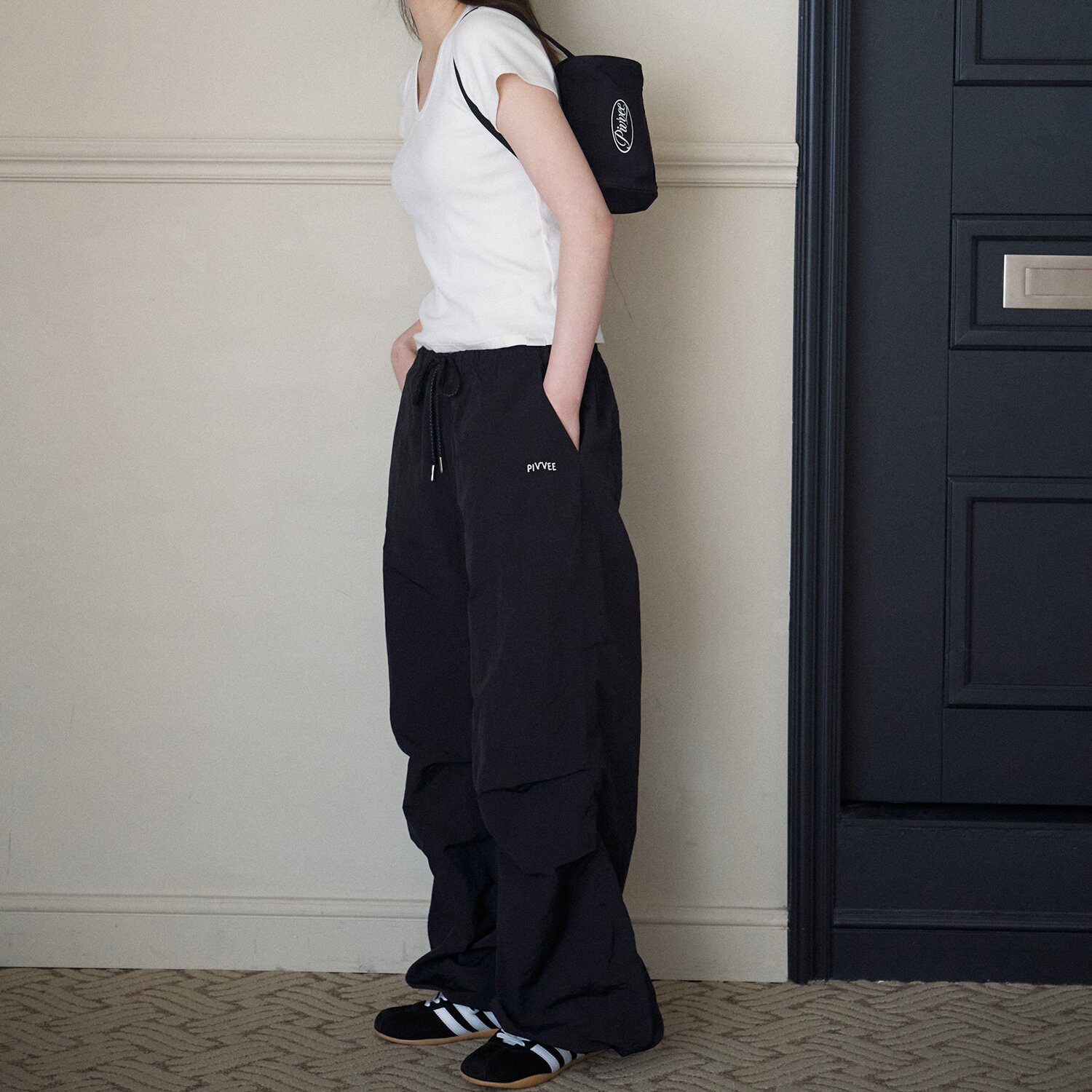 韩国代购Pivvee高尔夫球服26春夏女士百搭休闲松紧腰宽松运动长裤