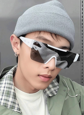 大框太阳眼镜连体镜片大方形户外运动墨镜骑行防风登山滑雪眼镜男