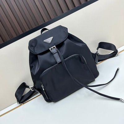 2025新款包包时尚百搭双肩包尼龙布背包短途出行旅游学生书包潮流