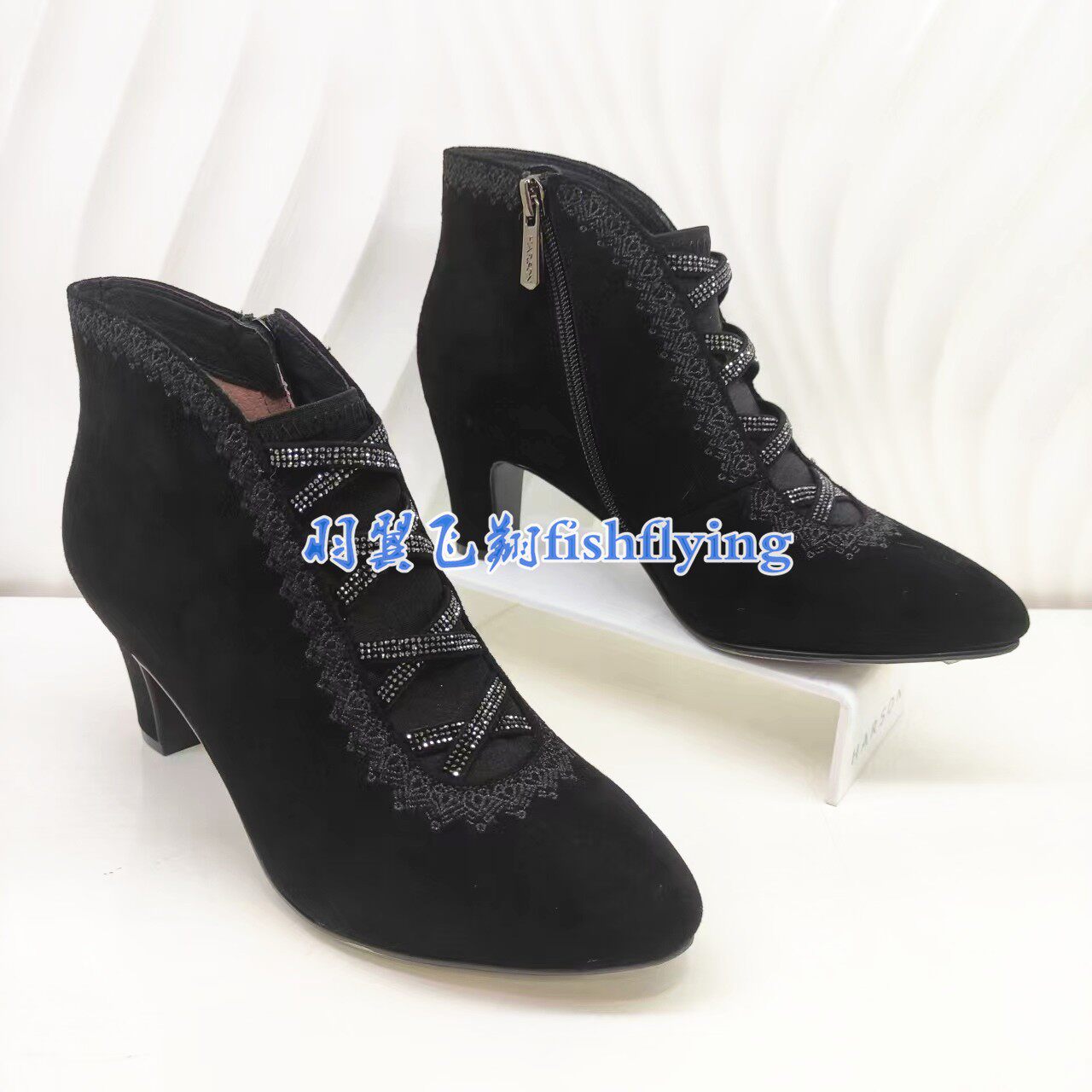 HS267907正品Harson/哈森春秋冬40吗尖头羊反绒蕾丝粗高跟女鞋靴