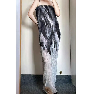 原创设计新中式复古改良水墨画褶皱宽松吊带长款通勤连衣裙子夏