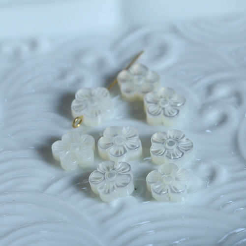 花影梦白蝶贝竖孔梅花