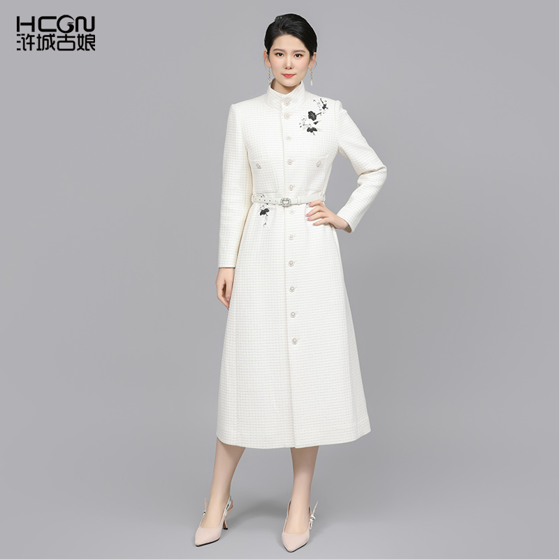 绵羊毛精致刺绣小香风气质连衣裙