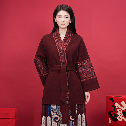 中国风保暖舒适系带显瘦刺绣大衣