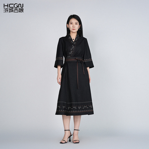浒城古娘新款桑蚕丝刺绣复古V领气质高级感新中式国风连衣裙女春
