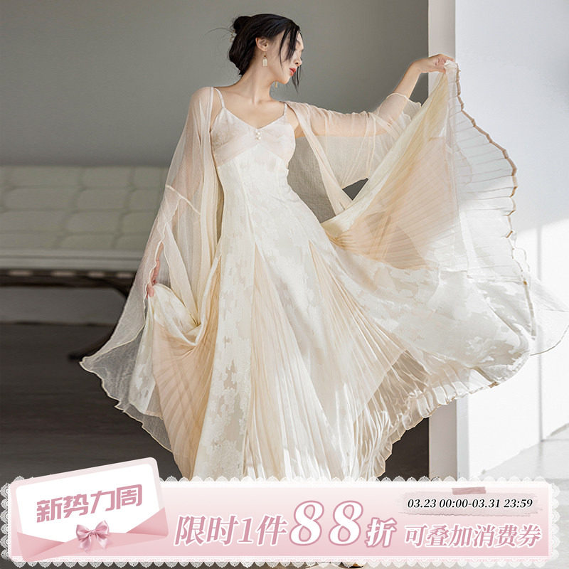 拟梦玉生烟原创国风吊带连衣裙新中式三裥裙仙气汉元素舞蹈服晨袍