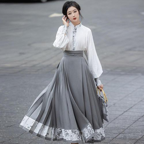 拟梦新中式中长日常马面裙